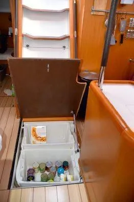 Fit Lady Yacht Photos Pics 