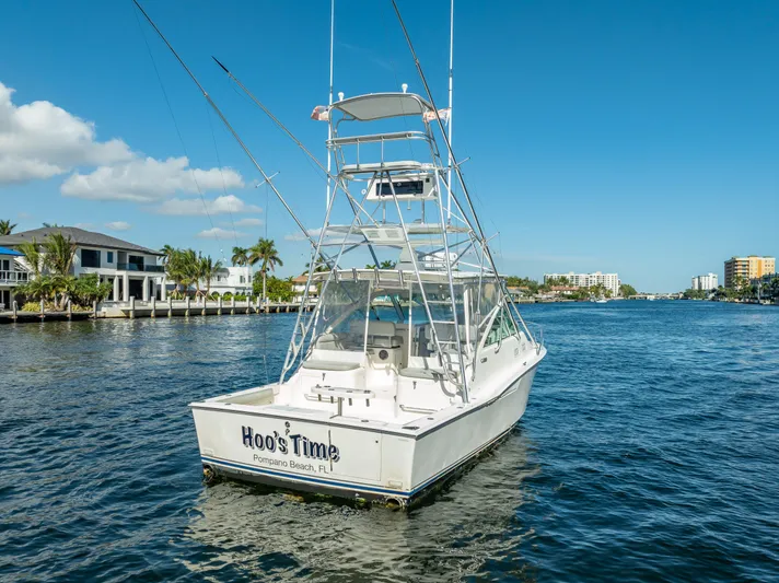 Hoo's Time Yacht Photos Pics 