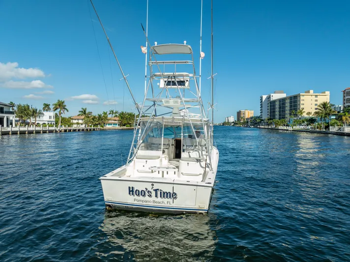 Hoo's Time Yacht Photos Pics 