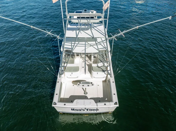 Hoo's Time Yacht Photos Pics 