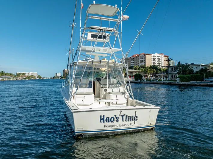 Hoo's Time Yacht Photos Pics 