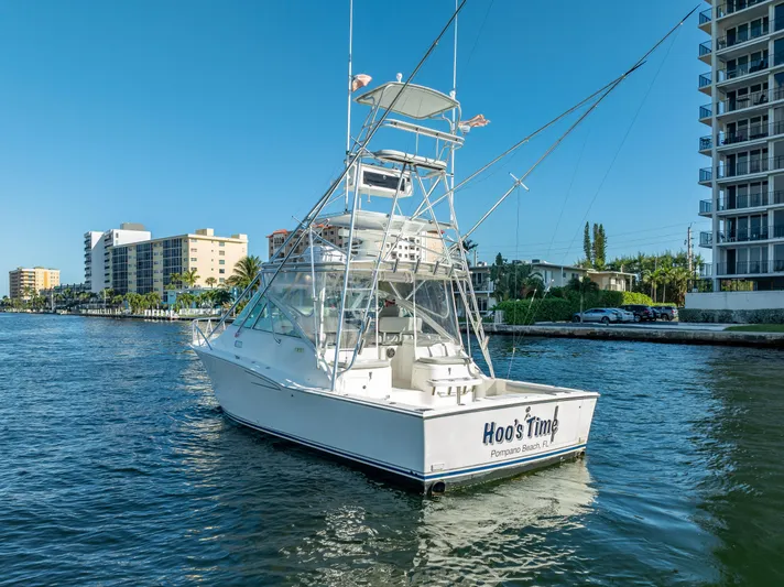 Hoo's Time Yacht Photos Pics 