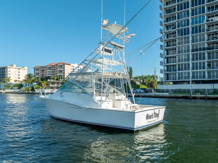 Hoo's Time Yacht Photos Pics 