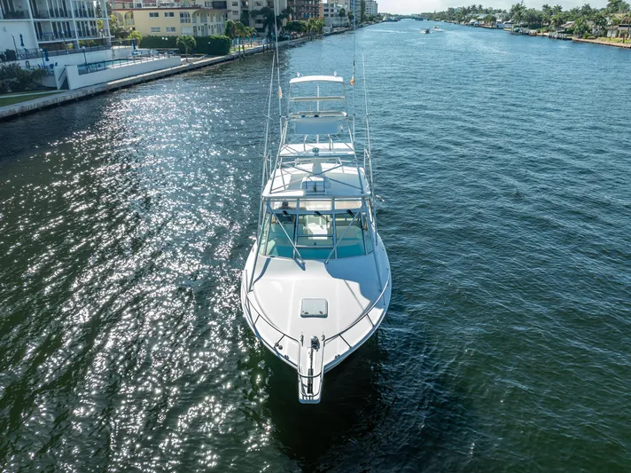 Hoo's Time Yacht Photos Pics 