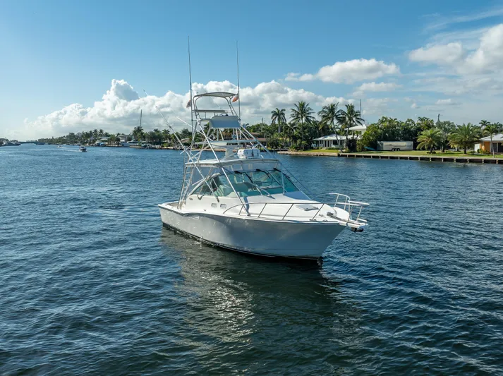 Hoo's Time Yacht Photos Pics 