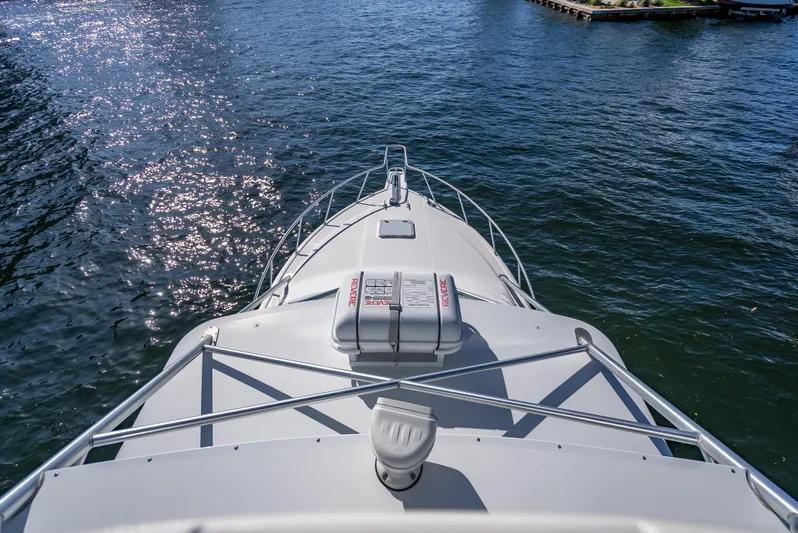 Hoo's Time Yacht Photos Pics 