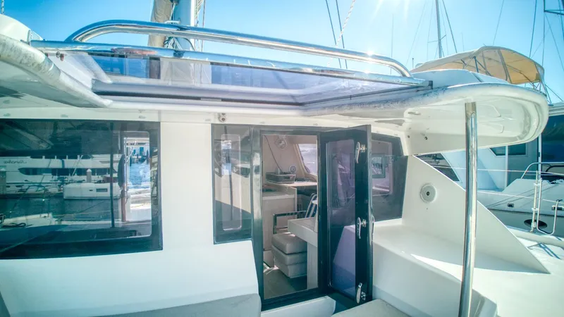 Jubilee Yacht Photos Pics 