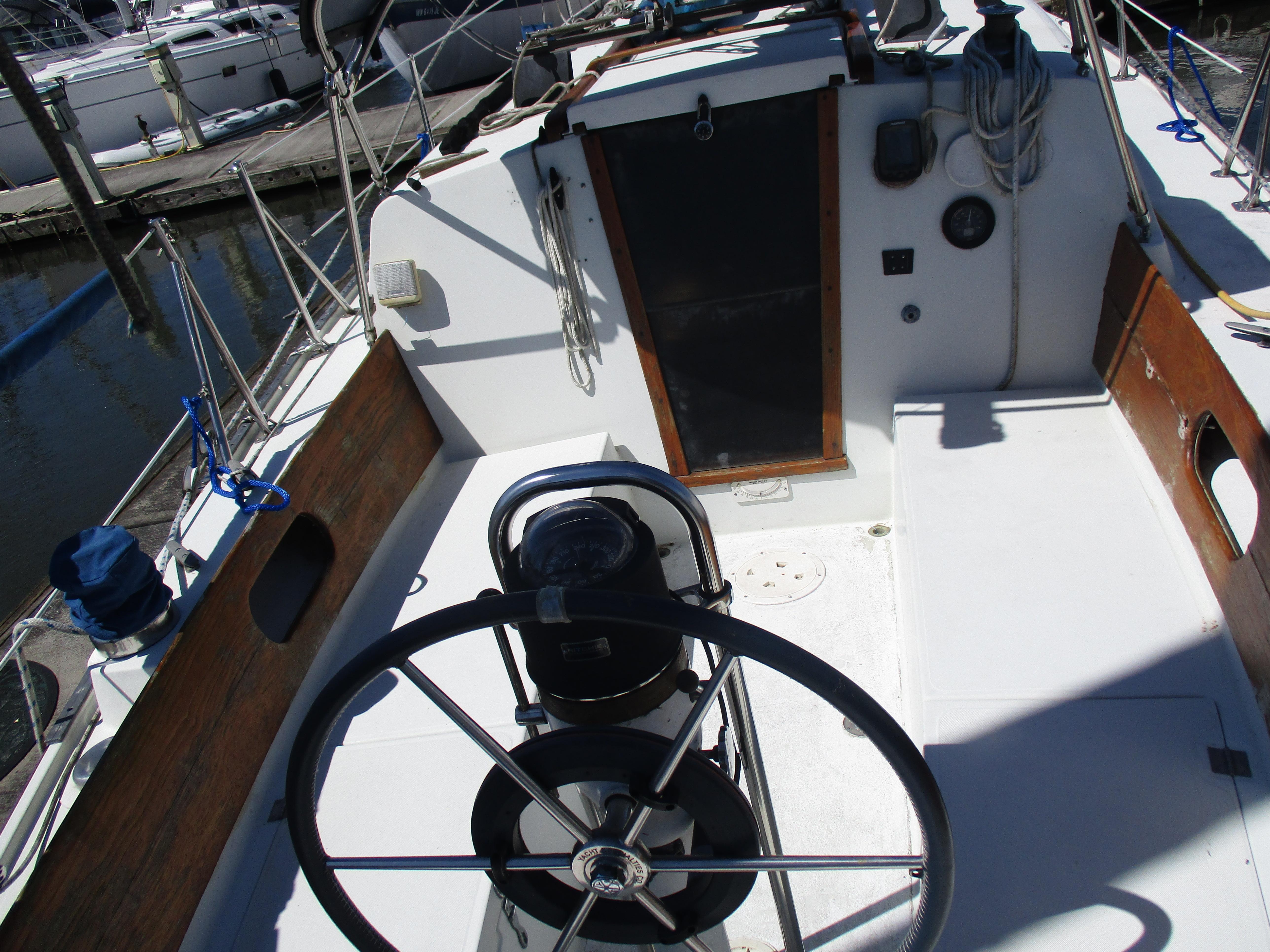 1976 CAL Mark II 34 Sloop for sale YachtWorld