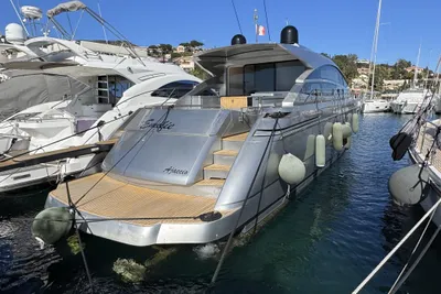 2010 Pershing 64
