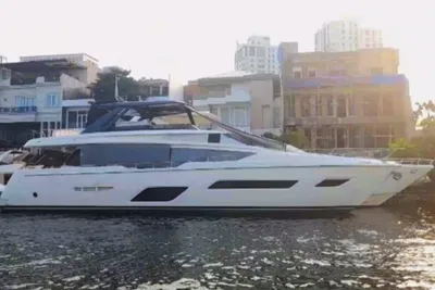 Ferretti Yachts 780