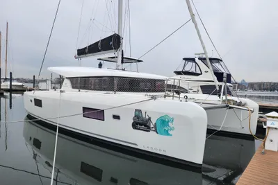 Lagoon 42