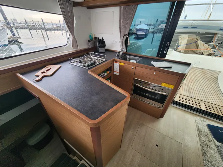 Seadozer Yacht Photos Pics 