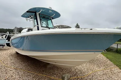 Boston Whaler 250 Outrage