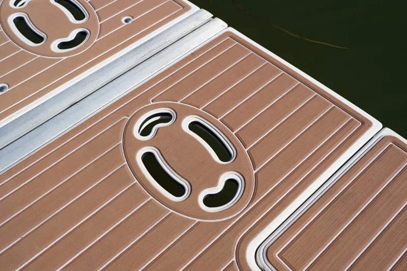  Yacht Photos Pics Teak deck detail of 2004 Sea Ray Sundancer 460 yacht.