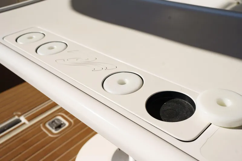  Yacht Photos Pics Close-up of 2004 Sea Ray Sundancer 460 boat deck with cup holders.