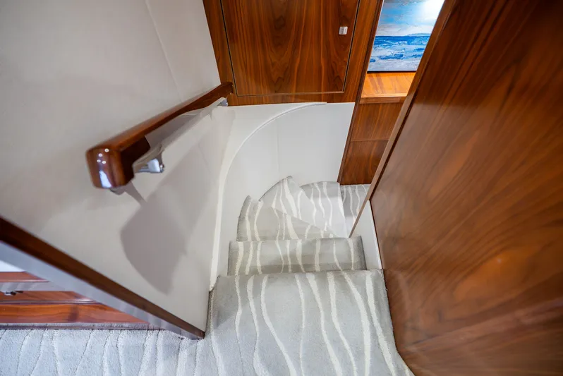 Unbridled Yacht Photos Pics Companionway Steps