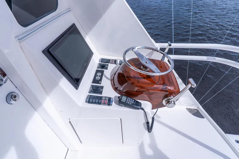Unbridled Yacht Photos Pics Aft Helm Station with Single Lever Controls