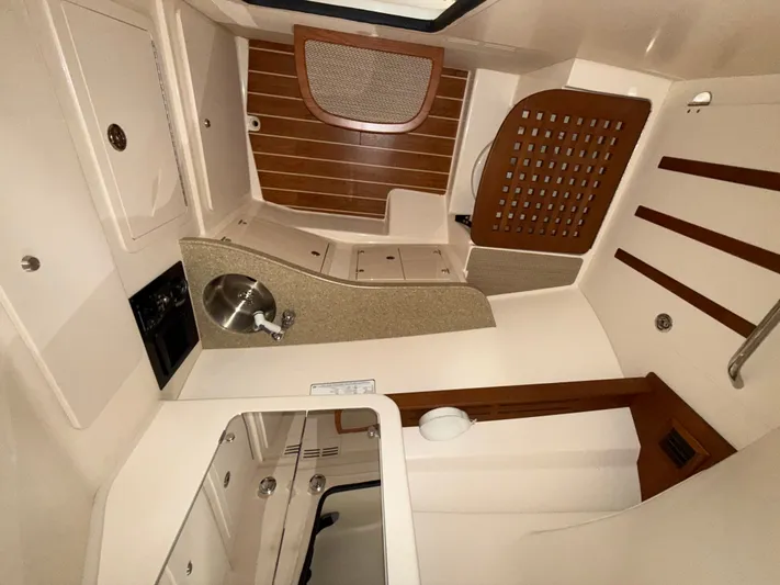 D'angler Yacht Photos Pics 