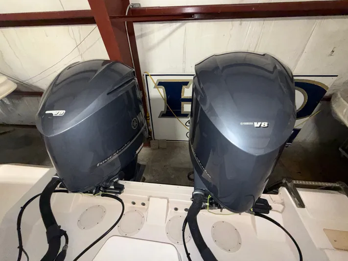 D'angler Yacht Photos Pics 