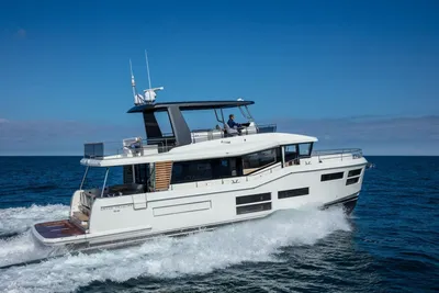 2025 Beneteau Grand Trawler 62