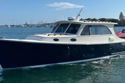 Palm Beach Motor Yachts Avalon