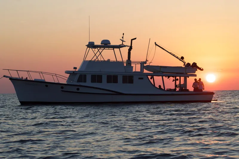 Island Queen Yacht Photos Pics 