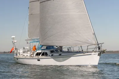 2001 Hylas 54 Raised Saloon