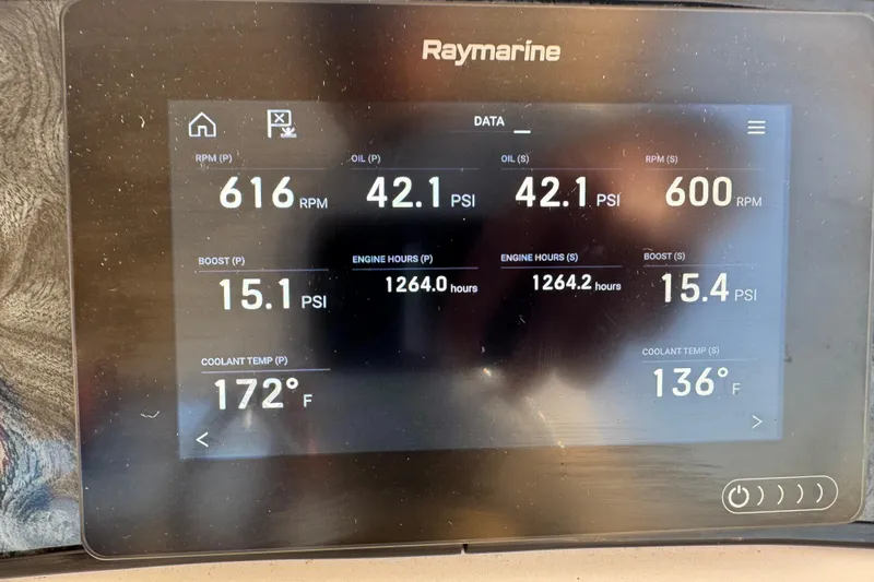  Yacht Photos Pics Raymarine display showing engine data for 2003 Silverton 410 Sport Bridge.