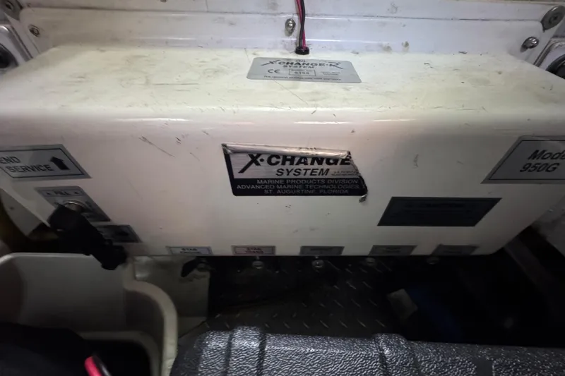  Yacht Photos Pics X-Change System in 2003 Silverton 410 Sport Bridge engine room, Model 950G.