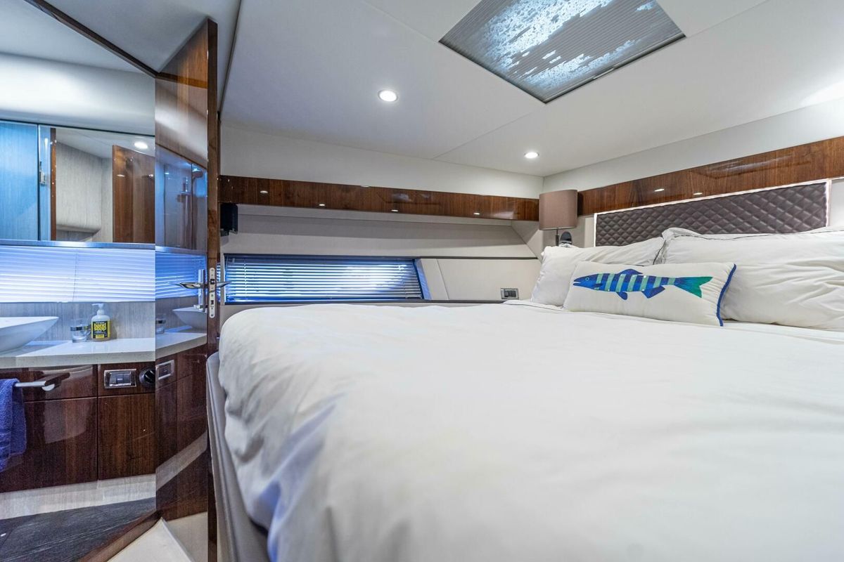 2019 Fairline 53 