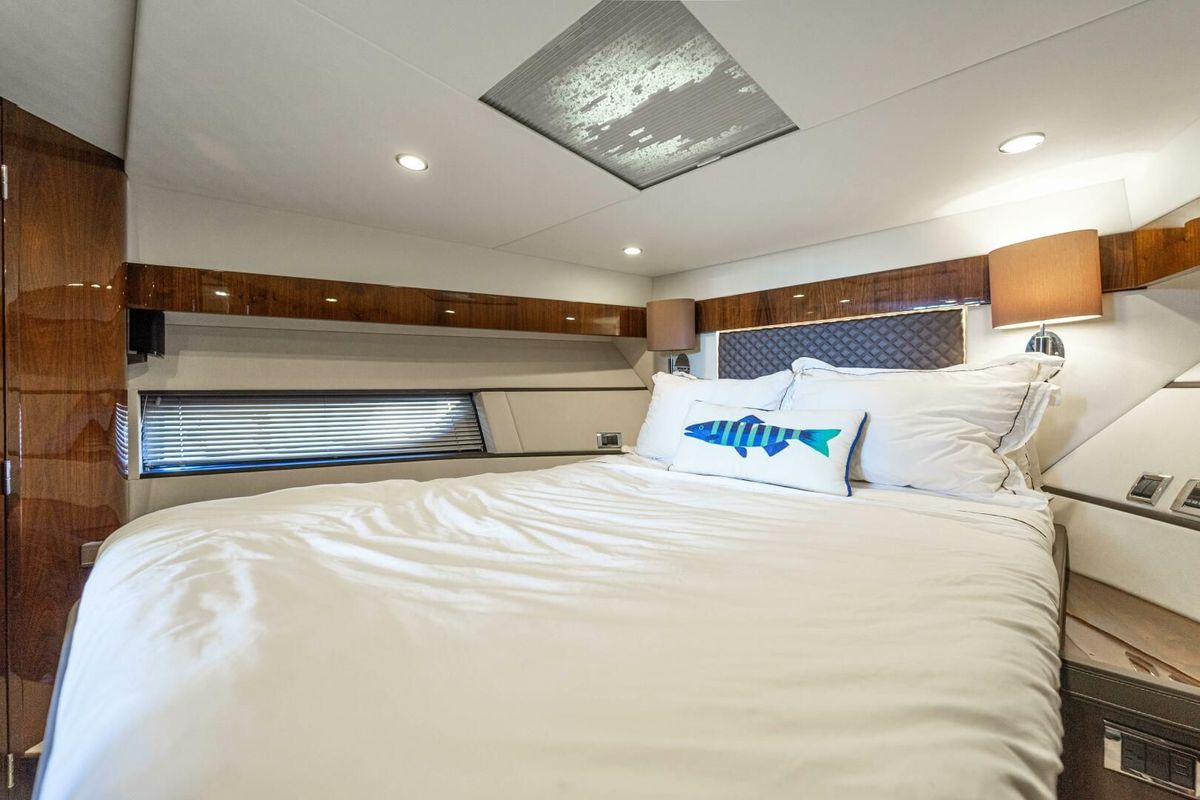 2019 Fairline 53 