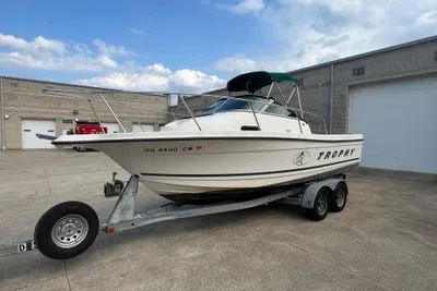Bayliner 2052 Trophy