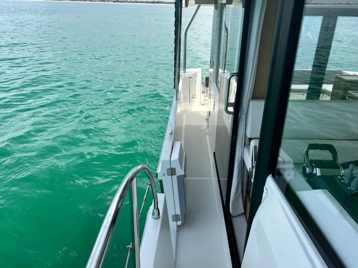 Sarandipity Yacht Photos Pics 2024 Beneteau Swift Trawler 41 Fly deck with ocean view.