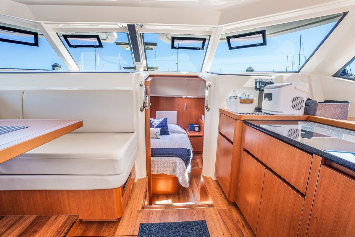 2017 Aquila 44 