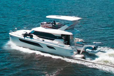 Aquila 44 Yacht