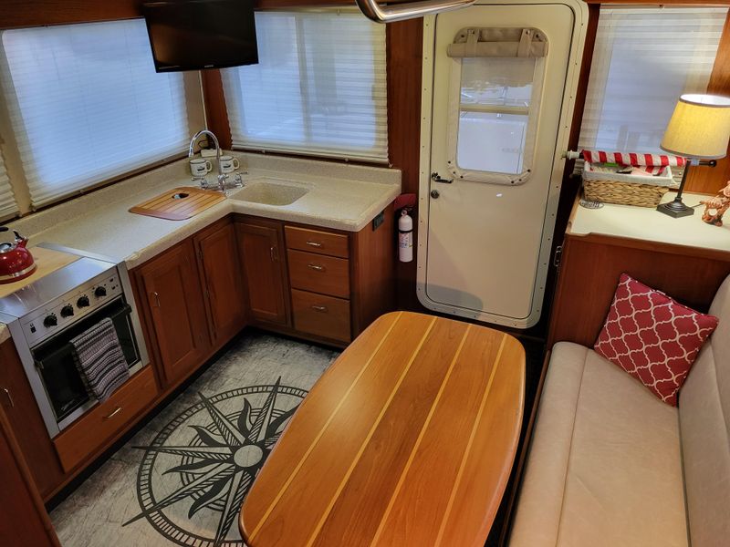 2003 American Tug 34 Pilothouse IMMACULATE