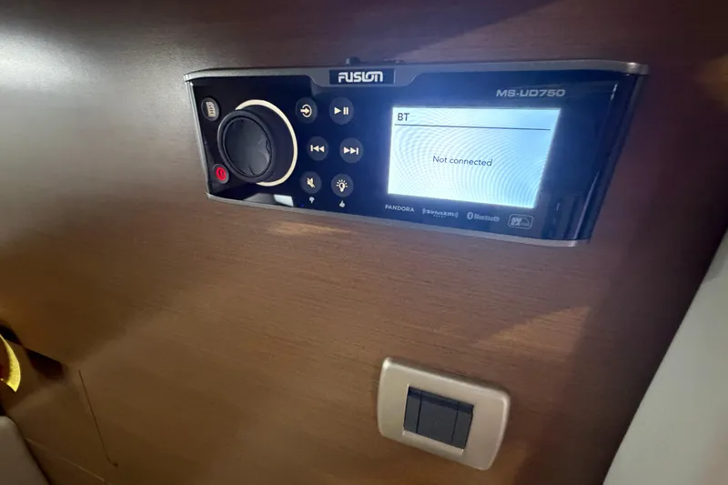  Yacht Photos Pics Fusion MS-UD750 stereo system on 2016 Sea Ray 350 SLX, displaying "Not connected."