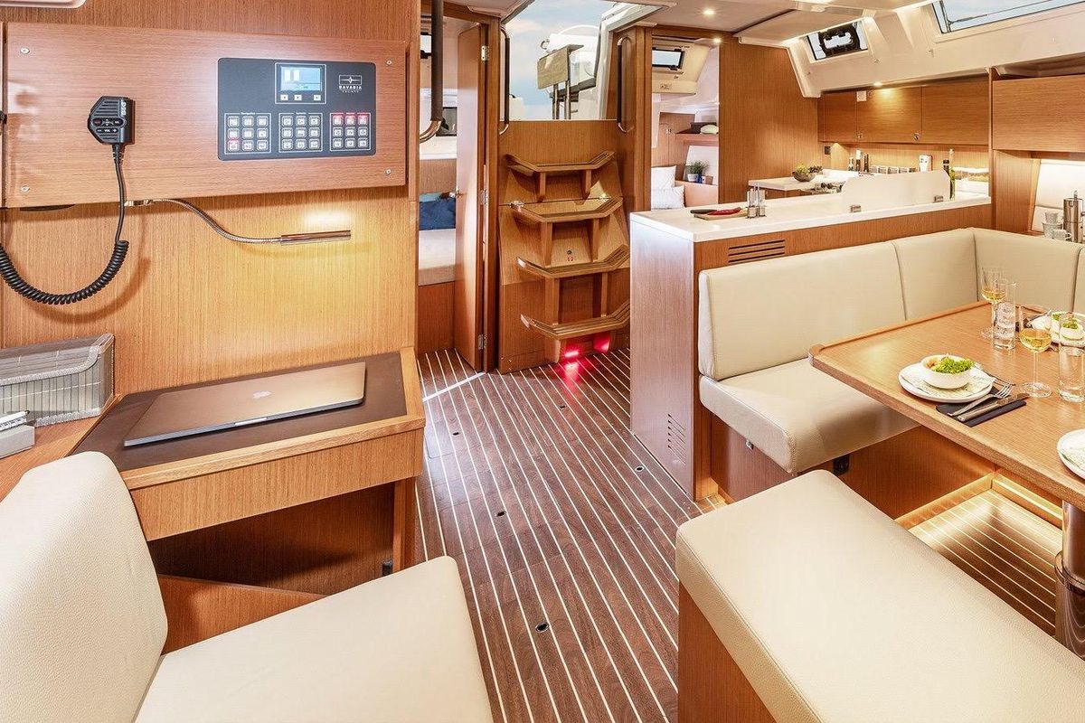 2022 Bavaria 45 