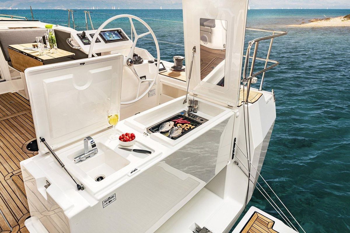 2022 Bavaria 45 