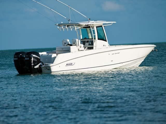 2013 Boston Whaler 320 Outrage