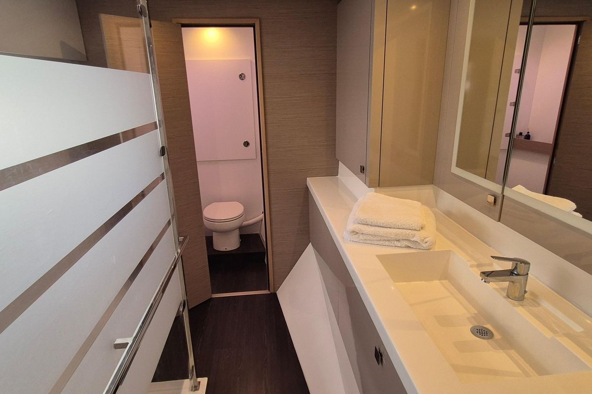 2021 Fountaine Pajot 45 