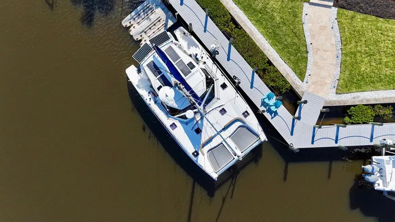 Duet Yacht Photos Pics 