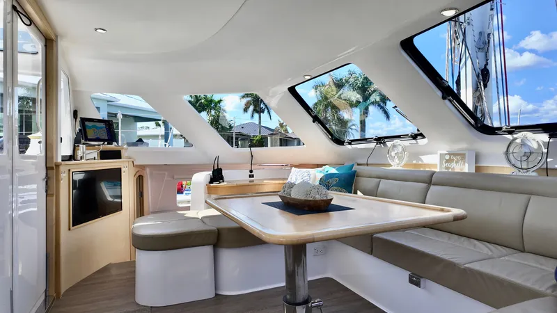Duet Yacht Photos Pics 