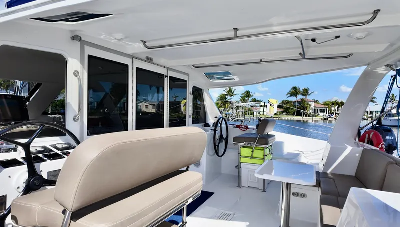 Duet Yacht Photos Pics 