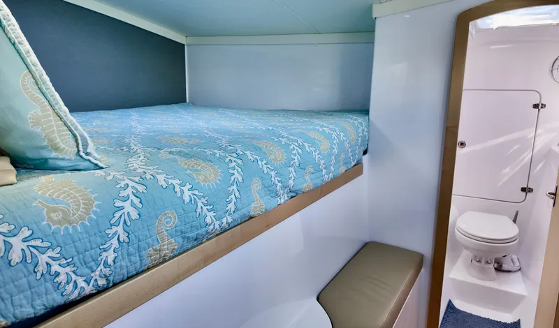 Duet Yacht Photos Pics 