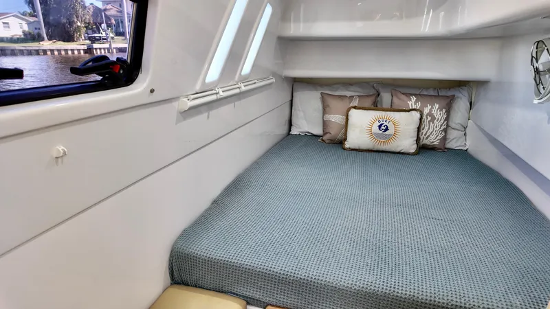 Duet Yacht Photos Pics 