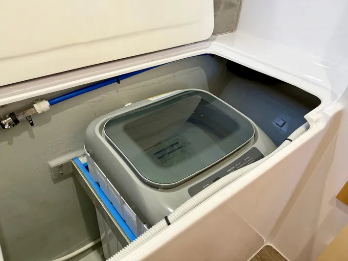 Duet Yacht Photos Pics 