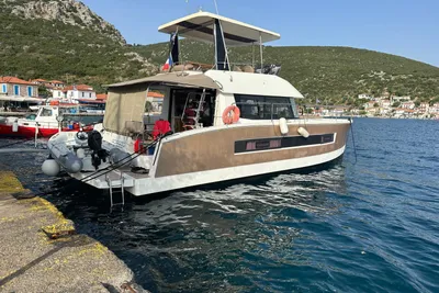 2016 Fountaine Pajot MY 37