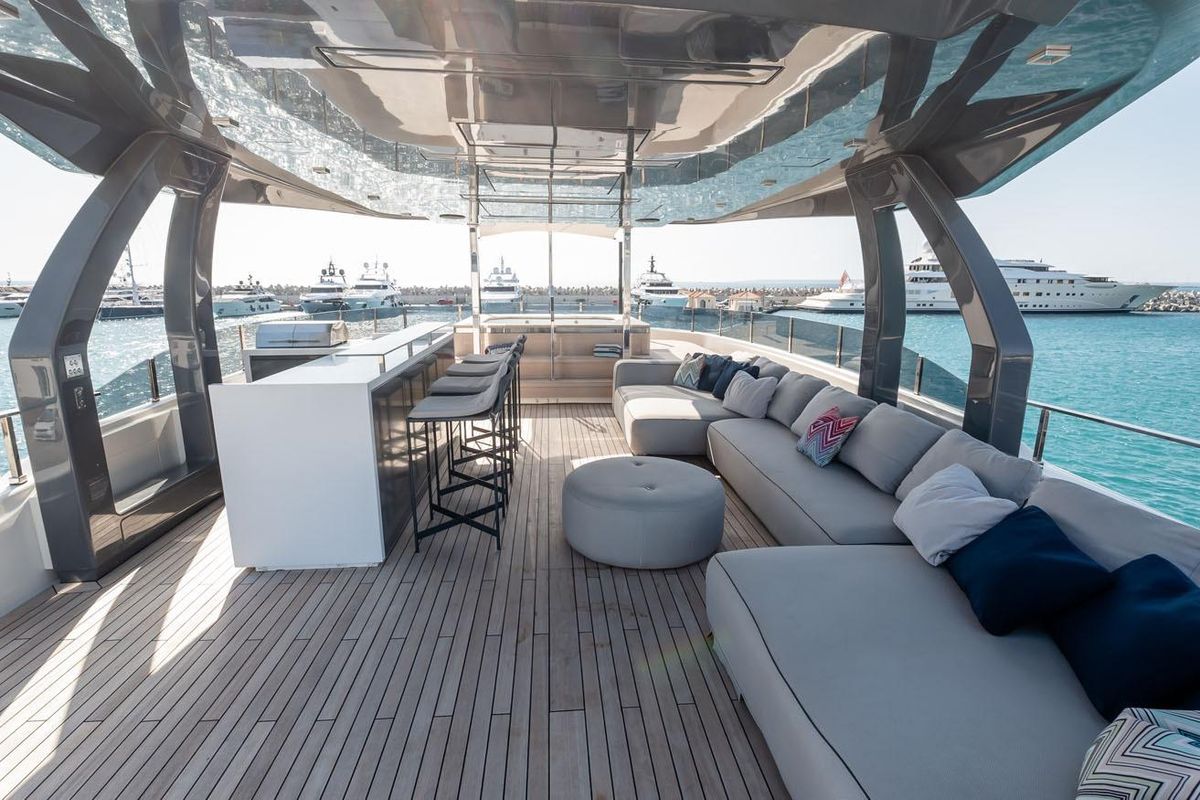 2018 Ferretti Yachts 123 