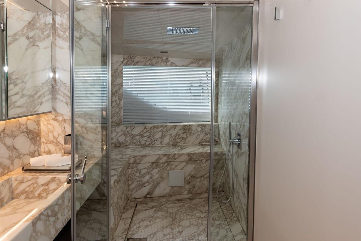 2018 Ferretti Yachts 123 